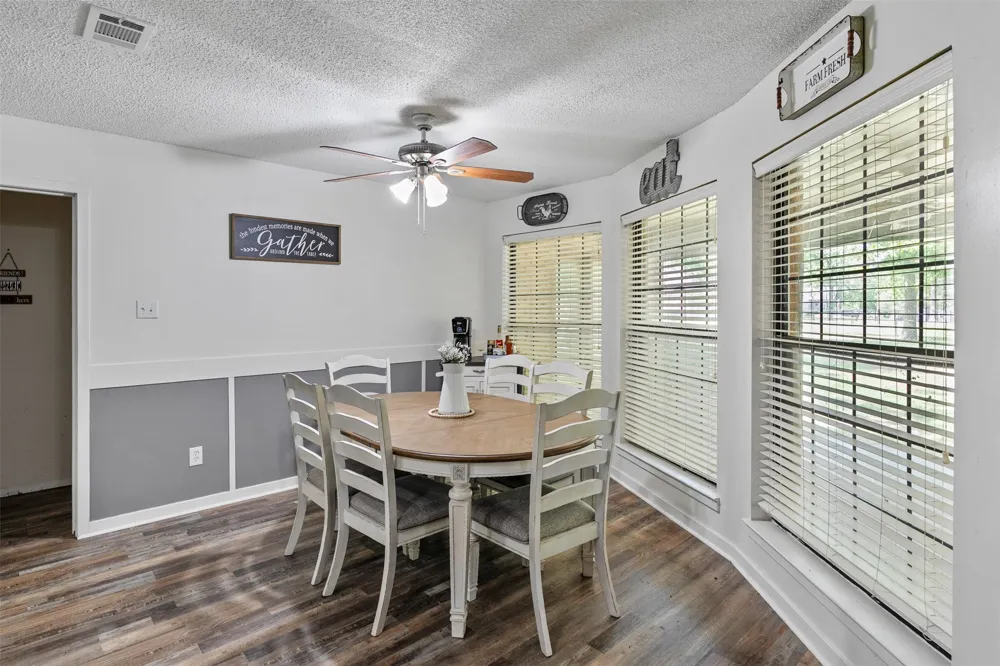 231 Cedarwood Drive Enchanted Oaks, TX 75156