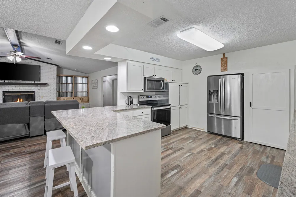 231 Cedarwood Drive Enchanted Oaks, TX 75156