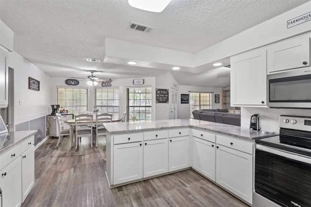 231 Cedarwood Drive Enchanted Oaks, TX 75156