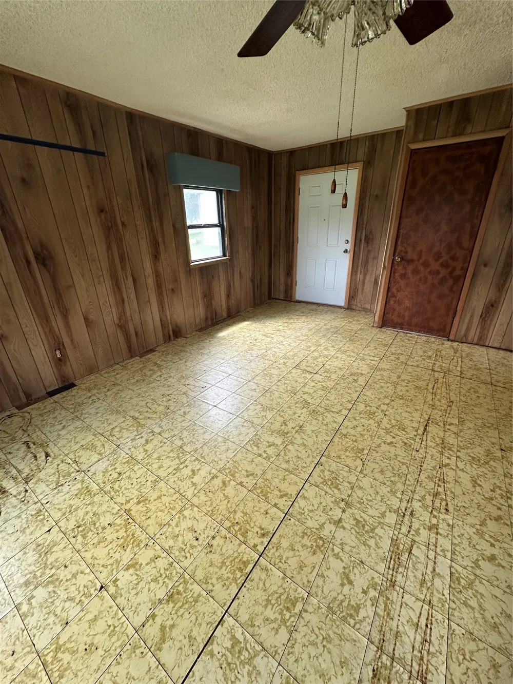 8208 Pearl Lillian, TX 76061