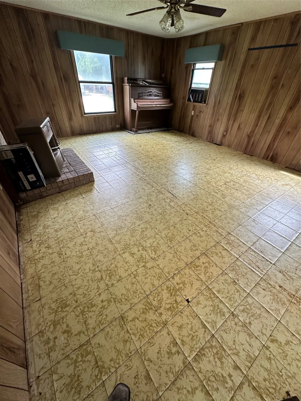8208 Pearl Lillian, TX 76061