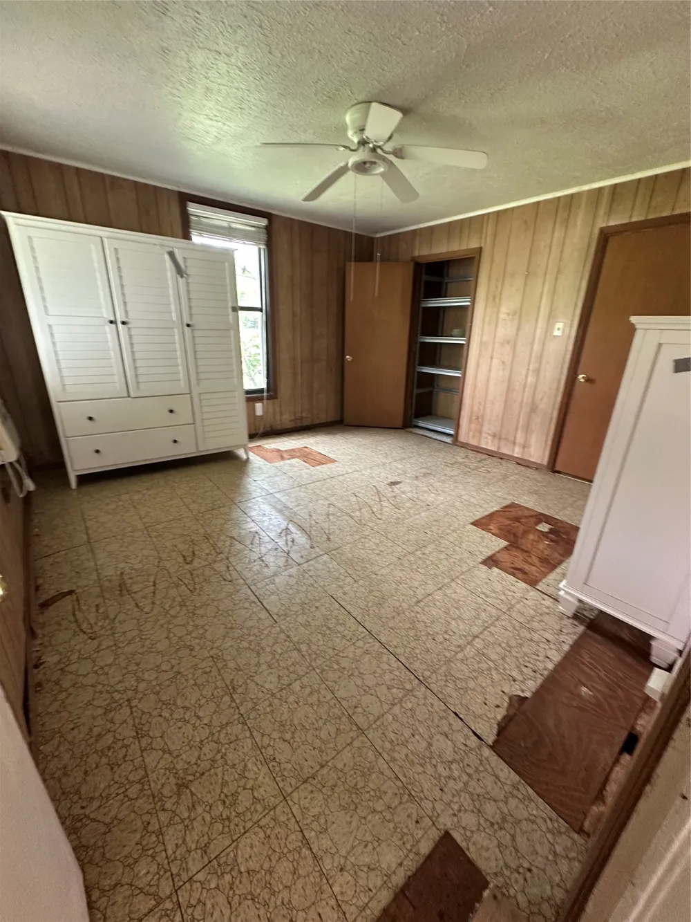 8208 Pearl Lillian, TX 76061