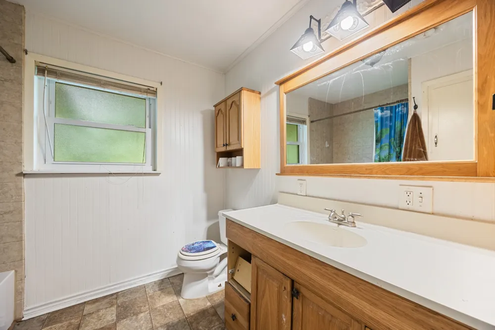 571 S 1st Street Point, TX 75472