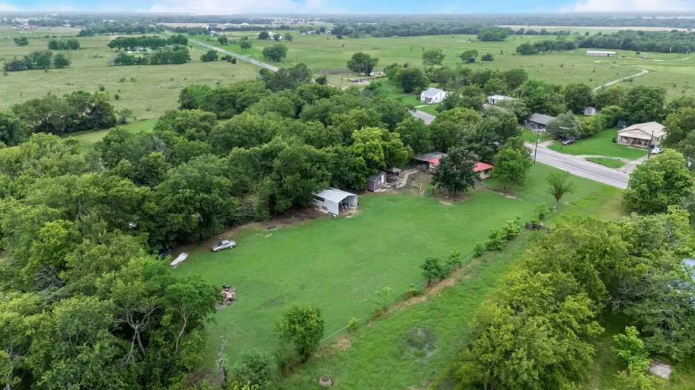 571 S 1st Street Point, TX 75472