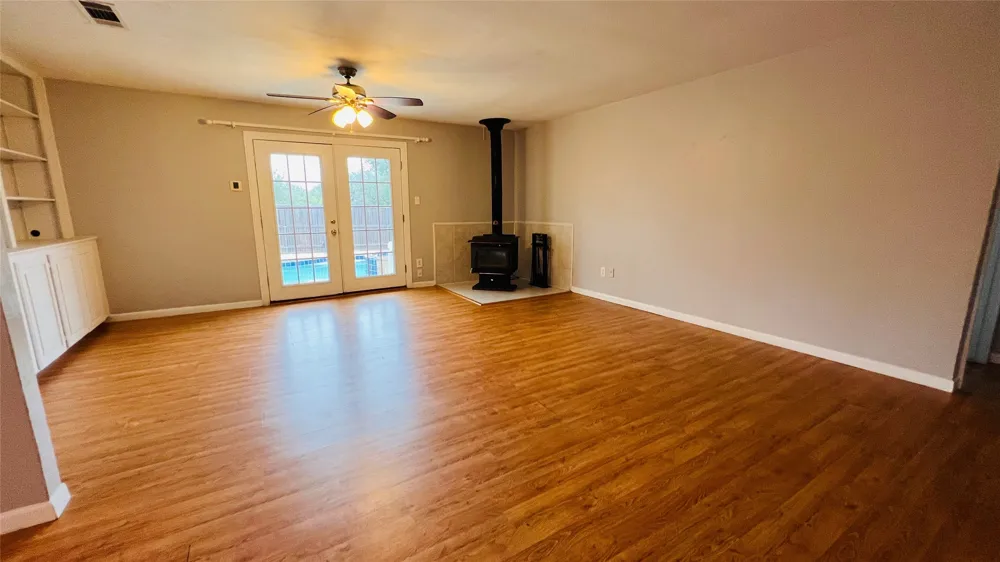 7301 Fishtrap Road Cross Roads, TX 76227