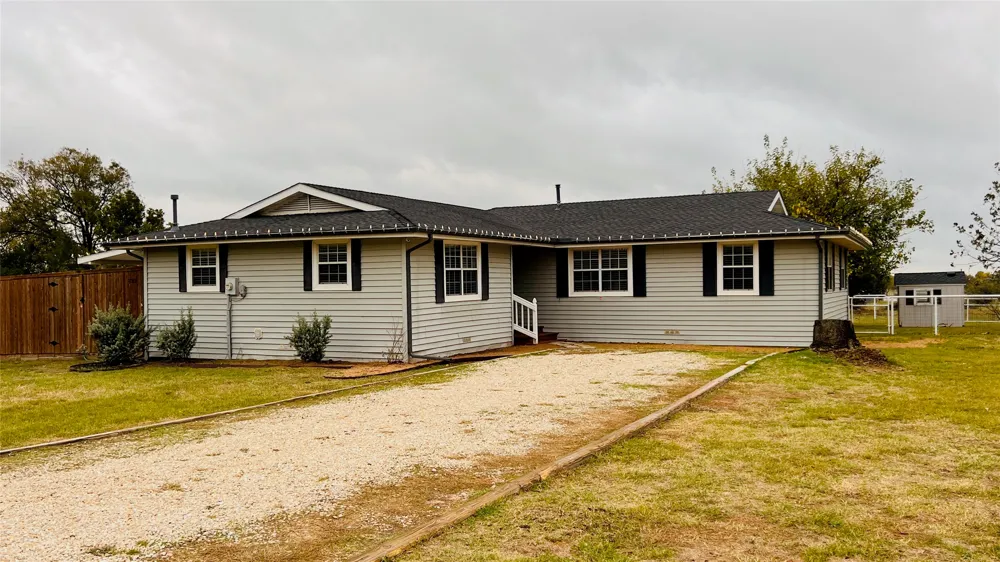 7301 Fishtrap Road Cross Roads, TX 76227