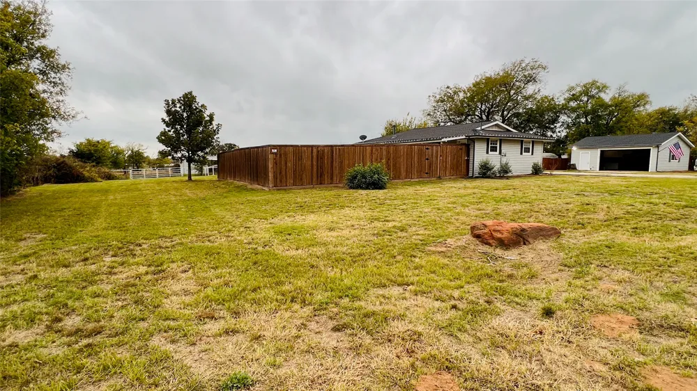 7301 Fishtrap Road Cross Roads, TX 76227
