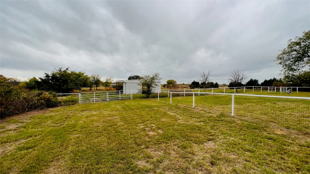 7301 Fishtrap Road Cross Roads, TX 76227