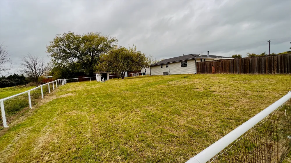 7301 Fishtrap Road Cross Roads, TX 76227