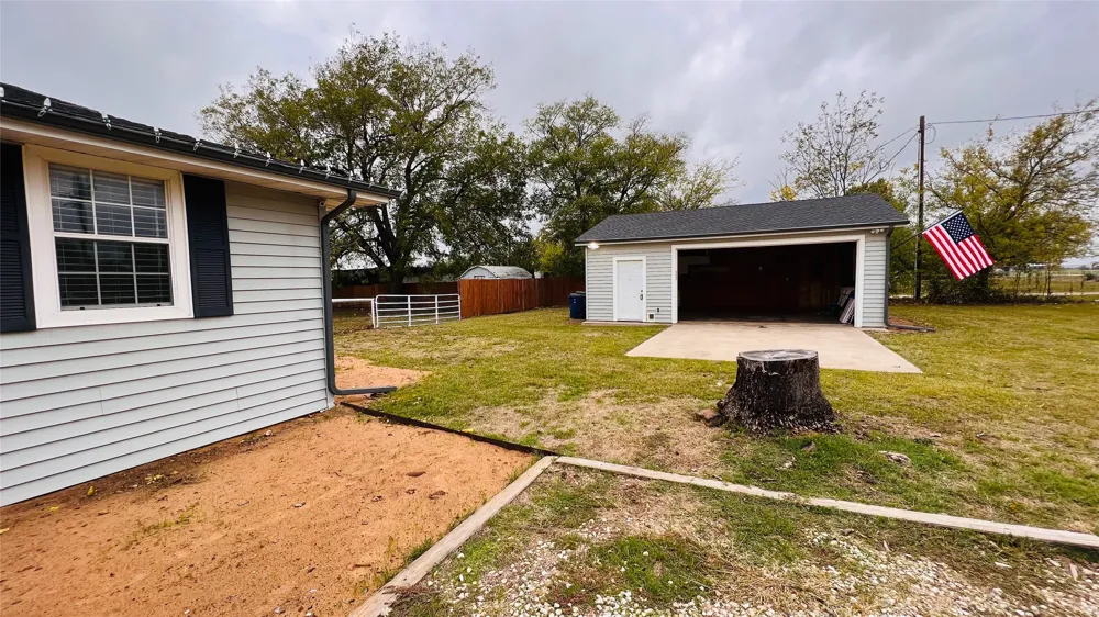 7301 Fishtrap Road Cross Roads, TX 76227