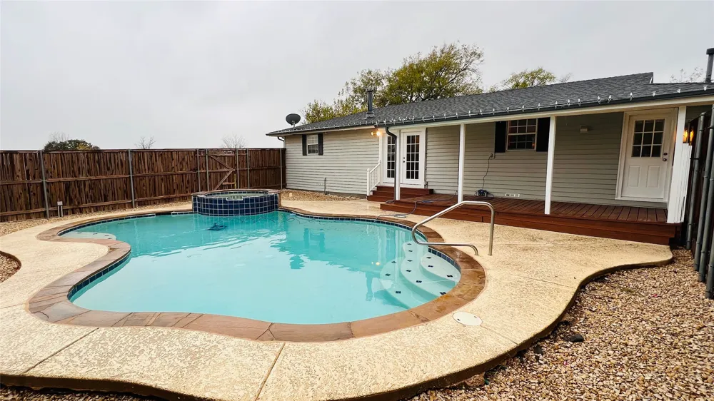7301 Fishtrap Road Cross Roads, TX 76227