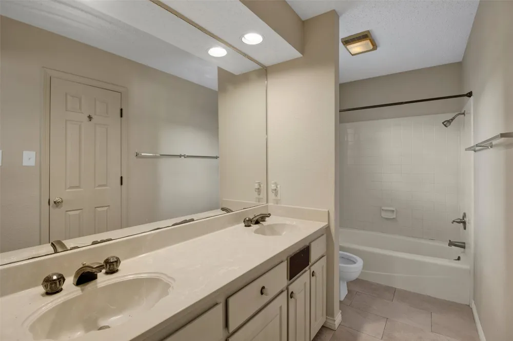 902 Kingsbury Court Longview, TX 75604