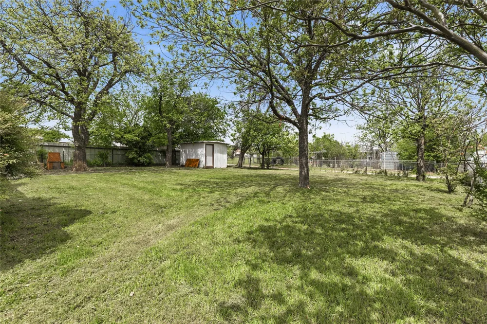 900 W 2nd Street Coleman, TX 76834