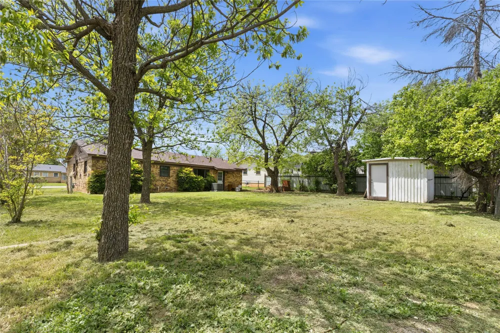 900 W 2nd Street Coleman, TX 76834