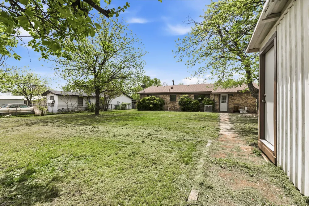 900 W 2nd Street Coleman, TX 76834