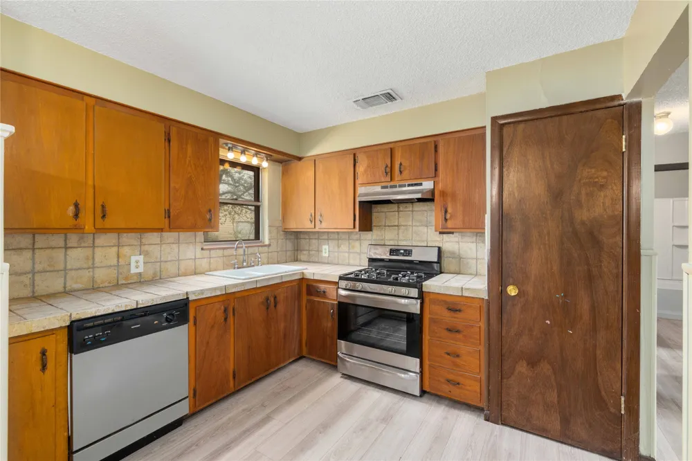 900 W 2nd Street Coleman, TX 76834