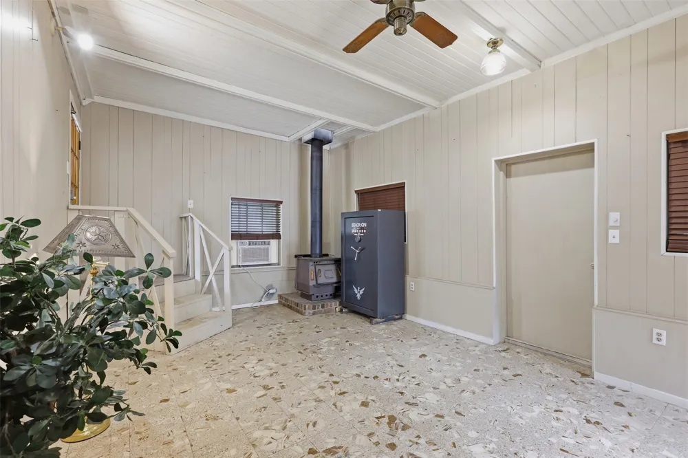 591 Mcfarland Lane Weatherford, TX 76088