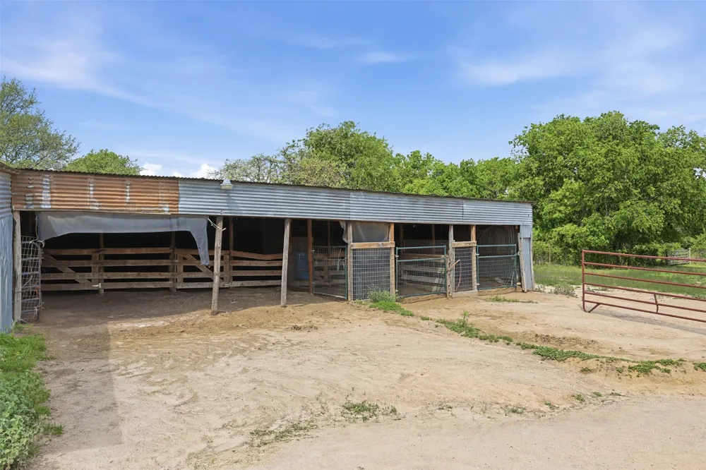 591 Mcfarland Lane Weatherford, TX 76088
