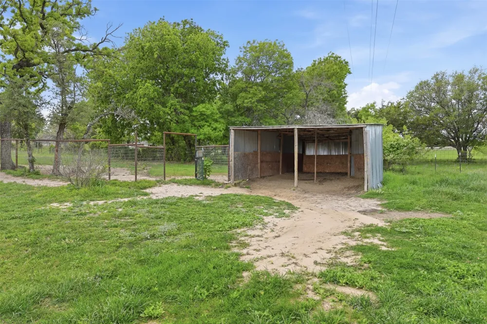 591 Mcfarland Lane Weatherford, TX 76088
