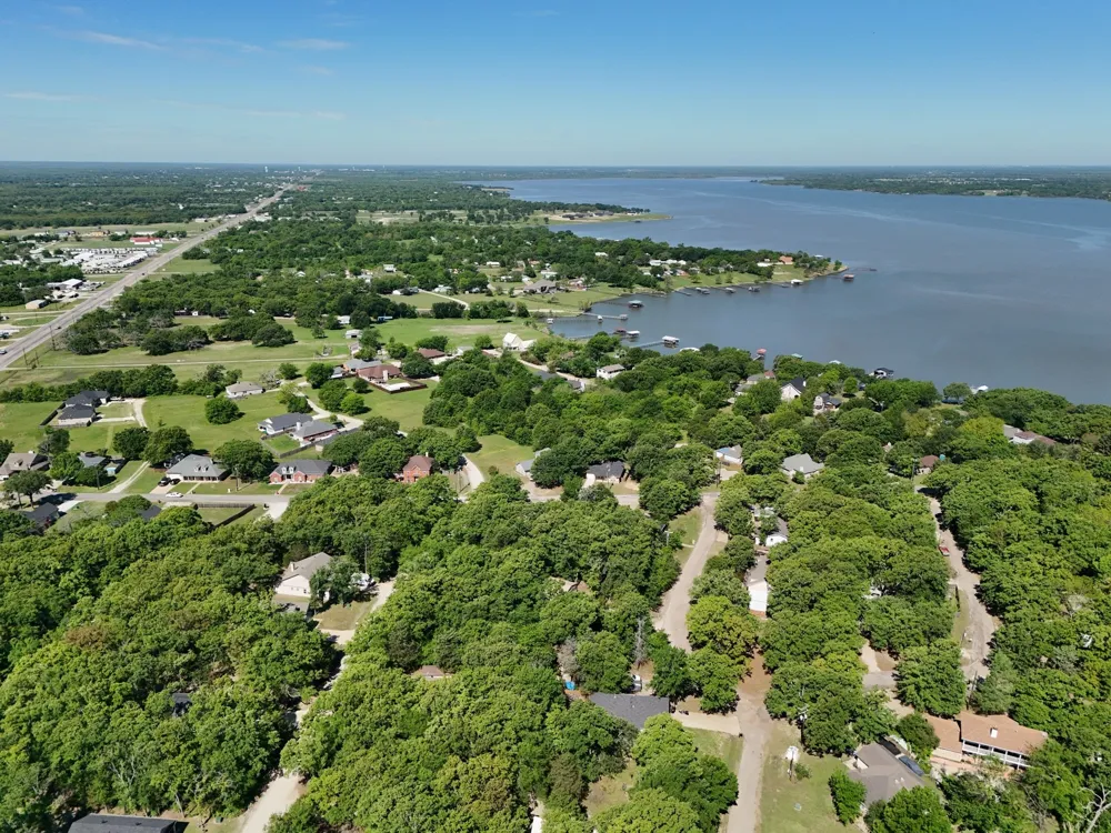 1032 Shoreline Drive West Tawakoni, TX 75474