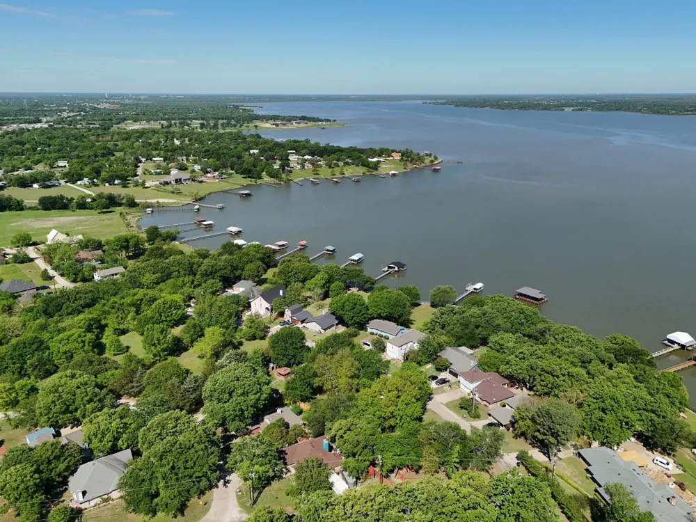 1032 Shoreline Drive West Tawakoni, TX 75474