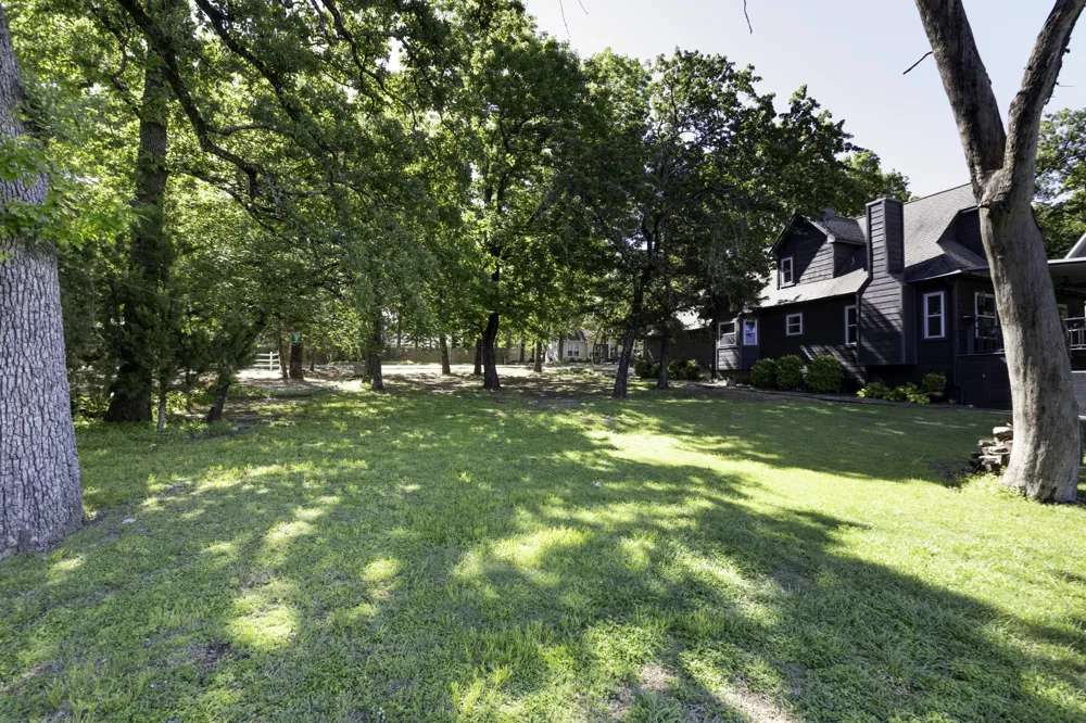 1032 Shoreline Drive West Tawakoni, TX 75474
