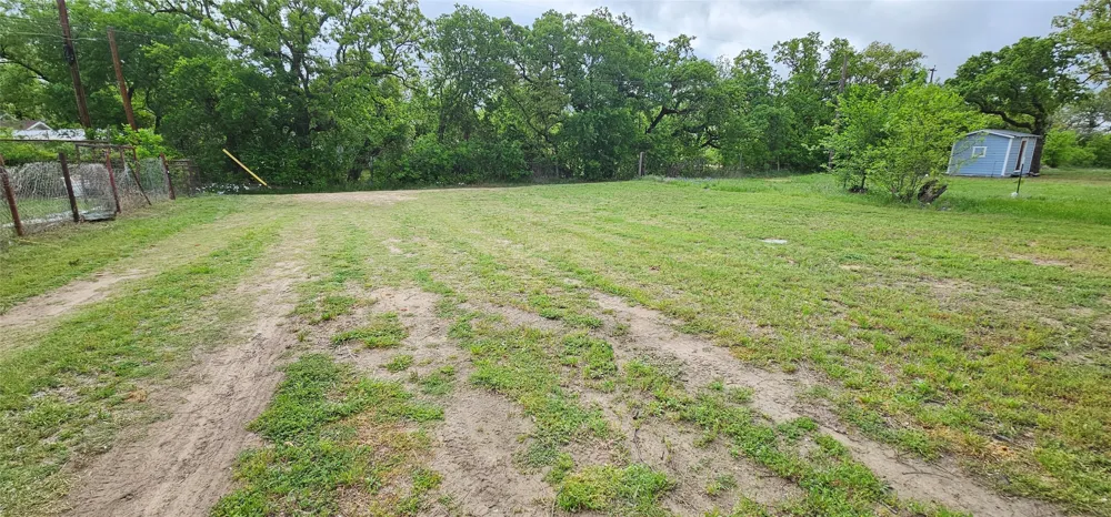 225 S Avenue D Cross Plains, TX 76443