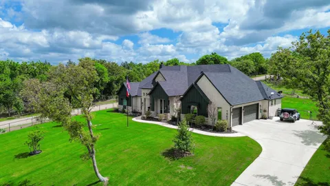 1007 Glenoaks Drive