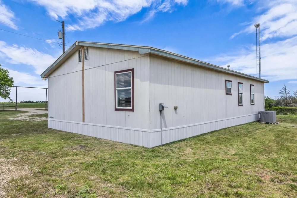 114 CR 119 Riesel, TX 76682