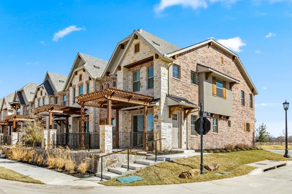 1200 Armstrong The Colony, TX 75056