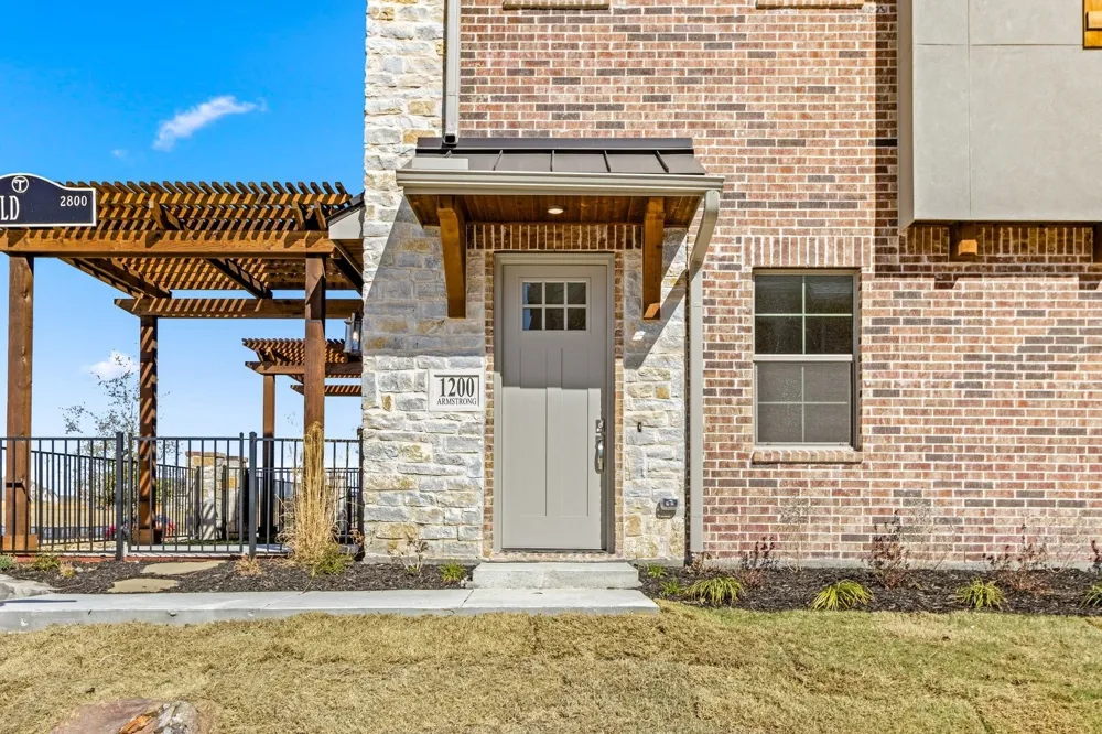 1200 Armstrong The Colony, TX 75056