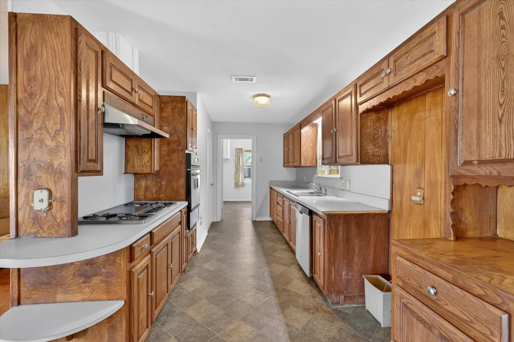 624 Avenue A Springtown, TX 76082
