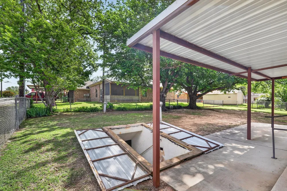 624 Avenue A Springtown, TX 76082
