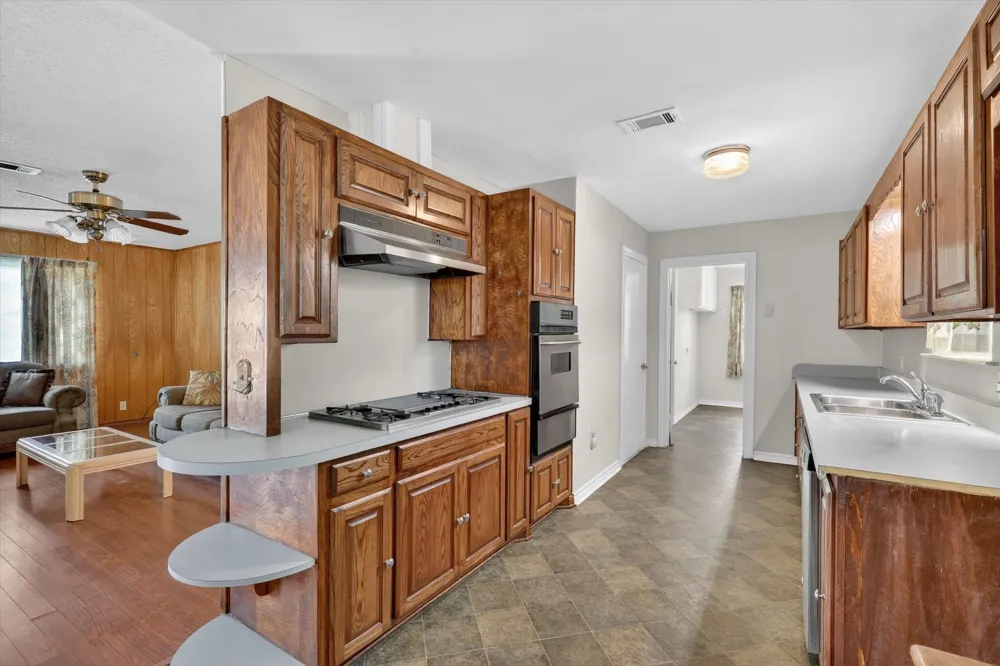624 Avenue A Springtown, TX 76082
