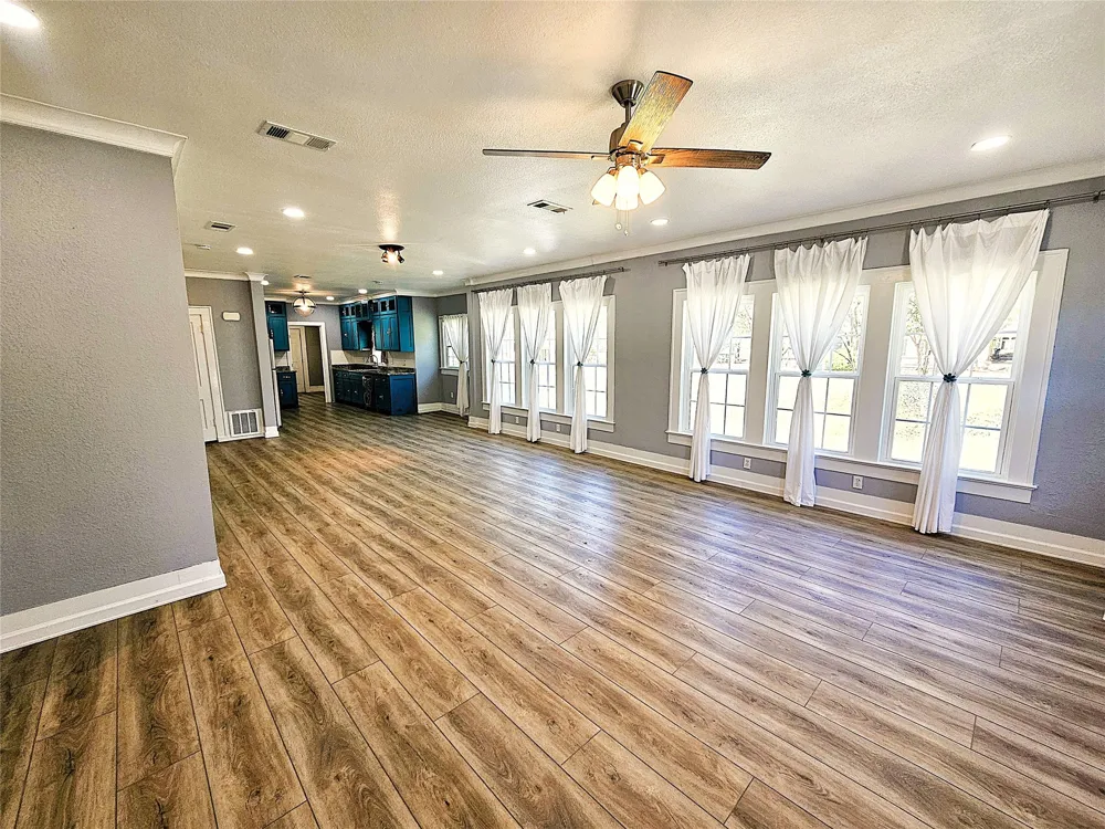 508 S Ross Avenue Mexia, TX 76667