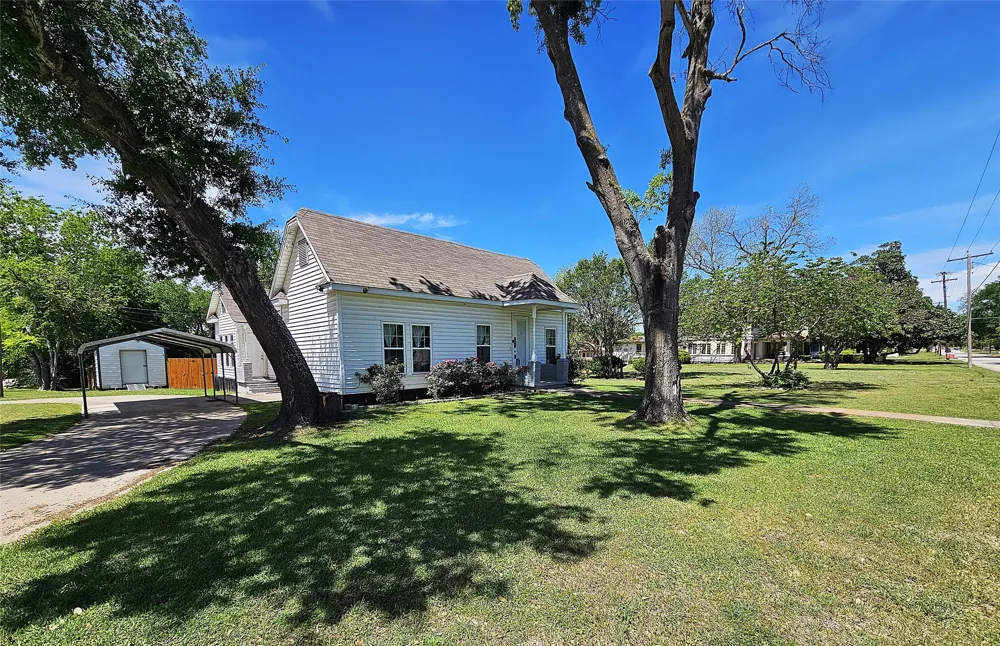 508 S Ross Avenue Mexia, TX 76667