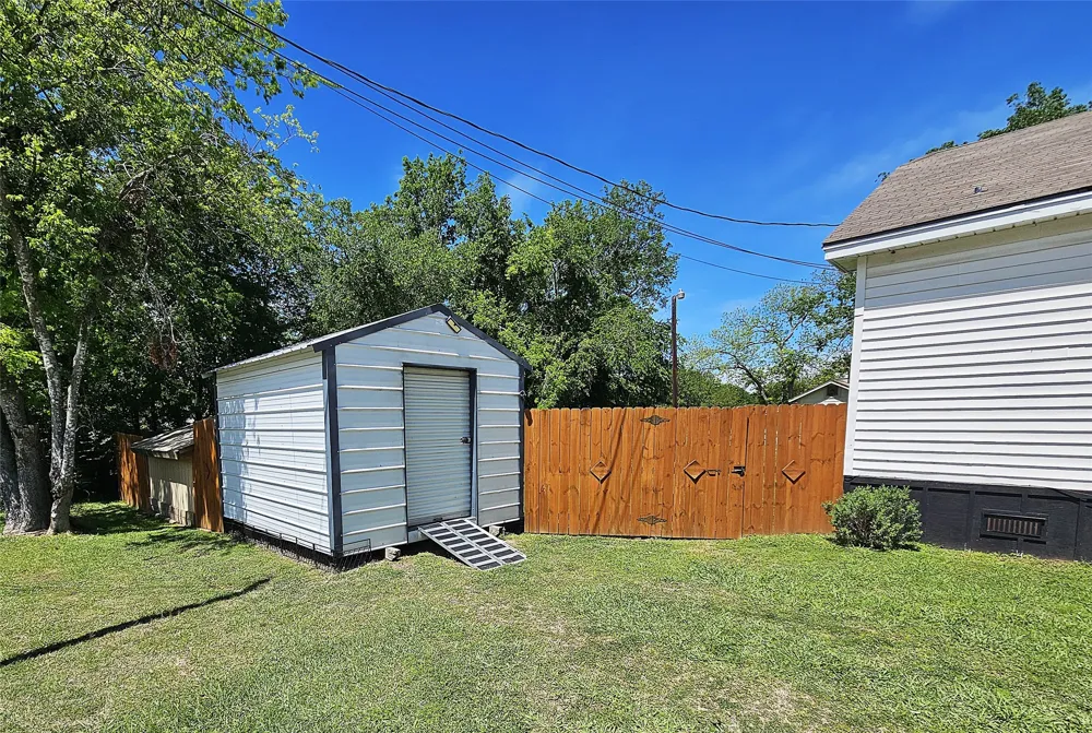 508 S Ross Avenue Mexia, TX 76667