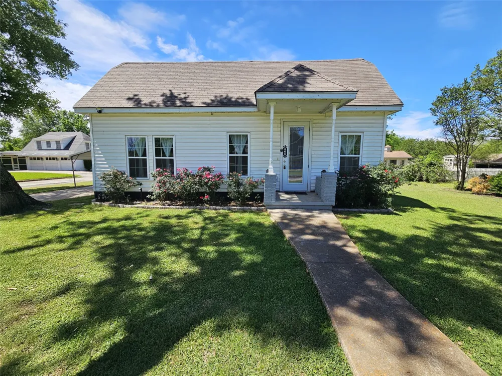508 S Ross Avenue Mexia, TX 76667