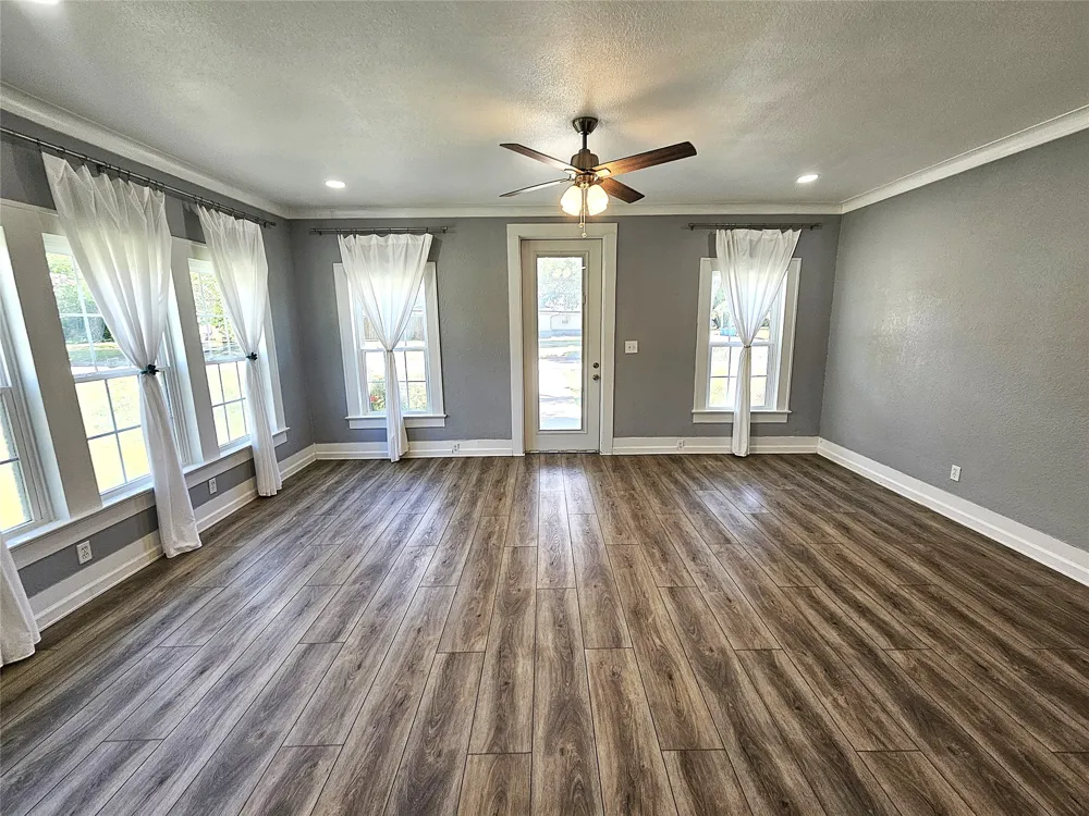 508 S Ross Avenue Mexia, TX 76667