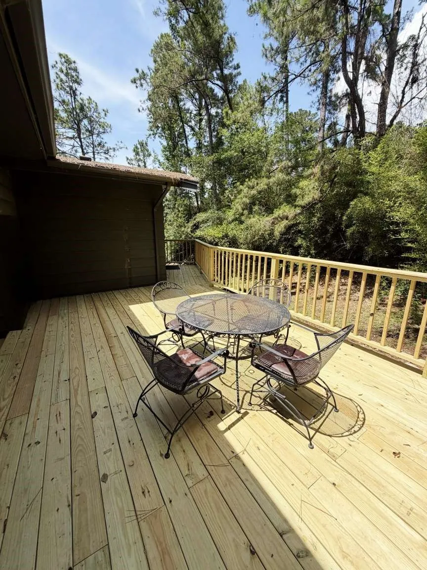 862 Lakeshore Drive Brookeland, TX 75931