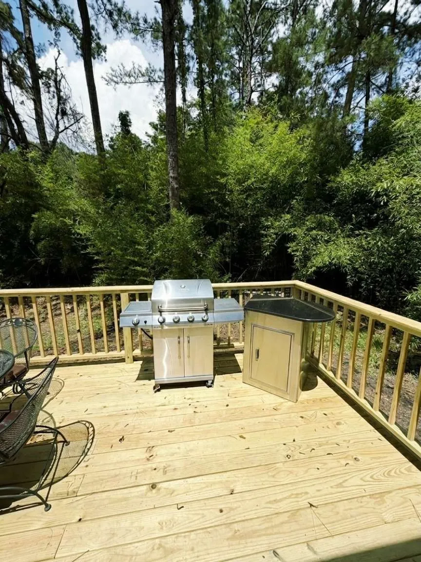 862 Lakeshore Drive Brookeland, TX 75931