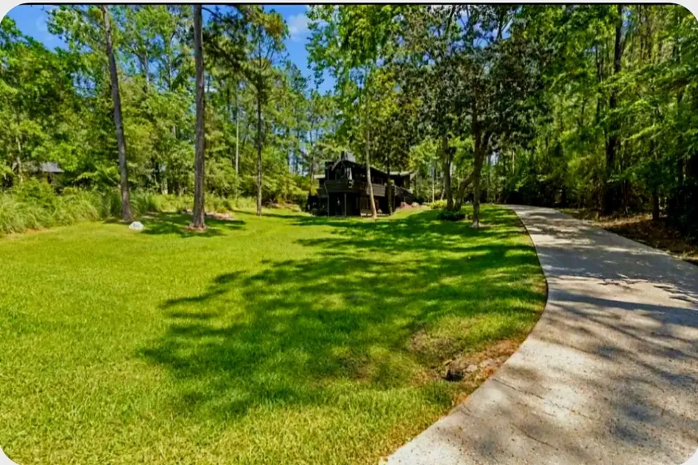 862 Lakeshore Drive Brookeland, TX 75931