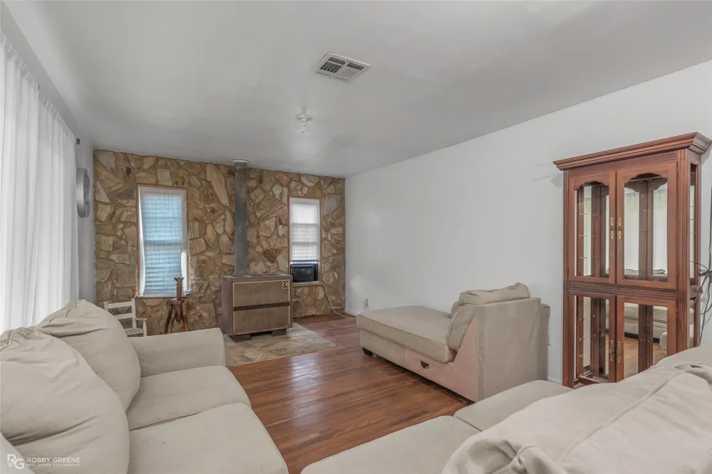 5725 Harper Road Keithville, LA 71047