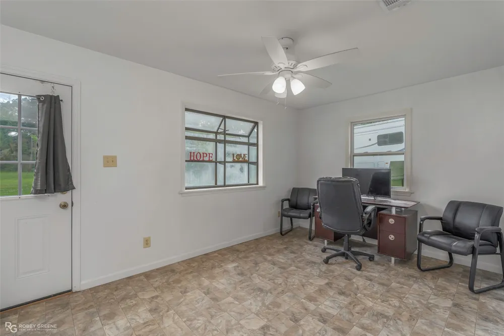 5725 Harper Road Keithville, LA 71047