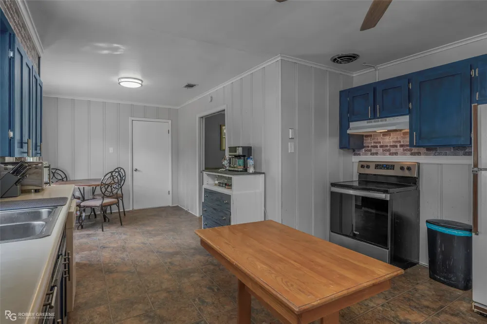 5725 Harper Road Keithville, LA 71047