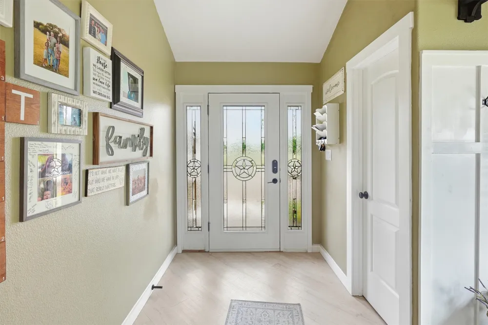 10208 County Road 418 Grandview, TX 76050