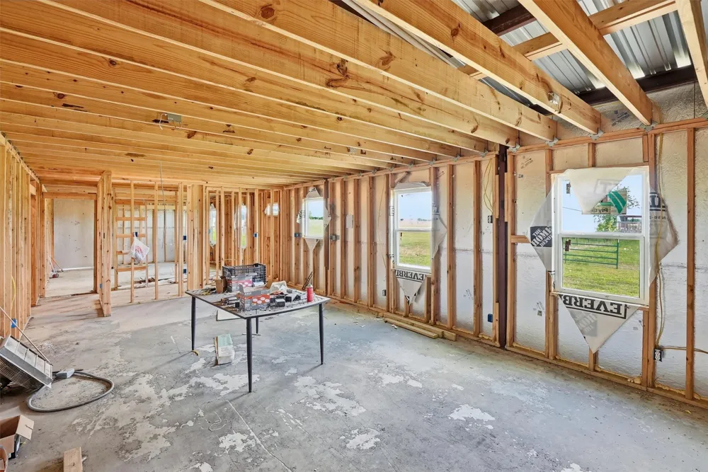 10208 County Road 418 Grandview, TX 76050