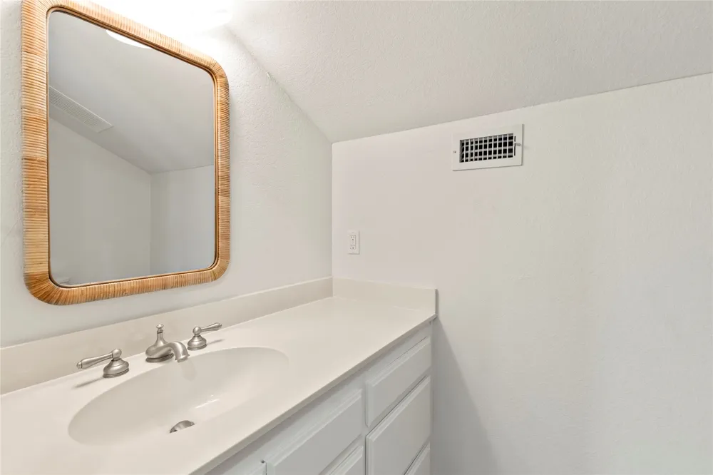 1611 Emma Drive Tool, TX 75143