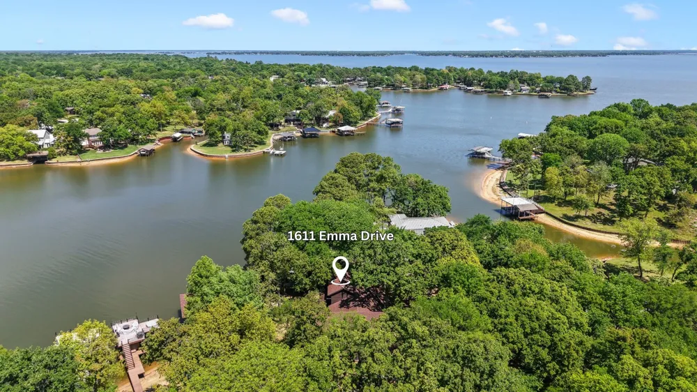 1611 Emma Drive Tool, TX 75143
