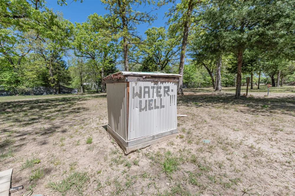6481 County Road 4522 Athens, TX 75752
